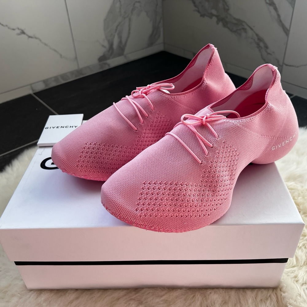 Givenchy TK360 sneakers size 40
